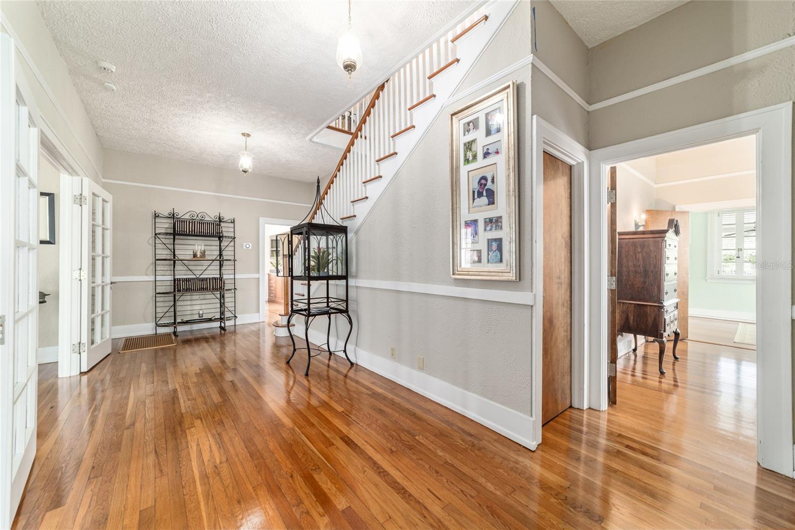 ALVAREZ GRANT - Residential