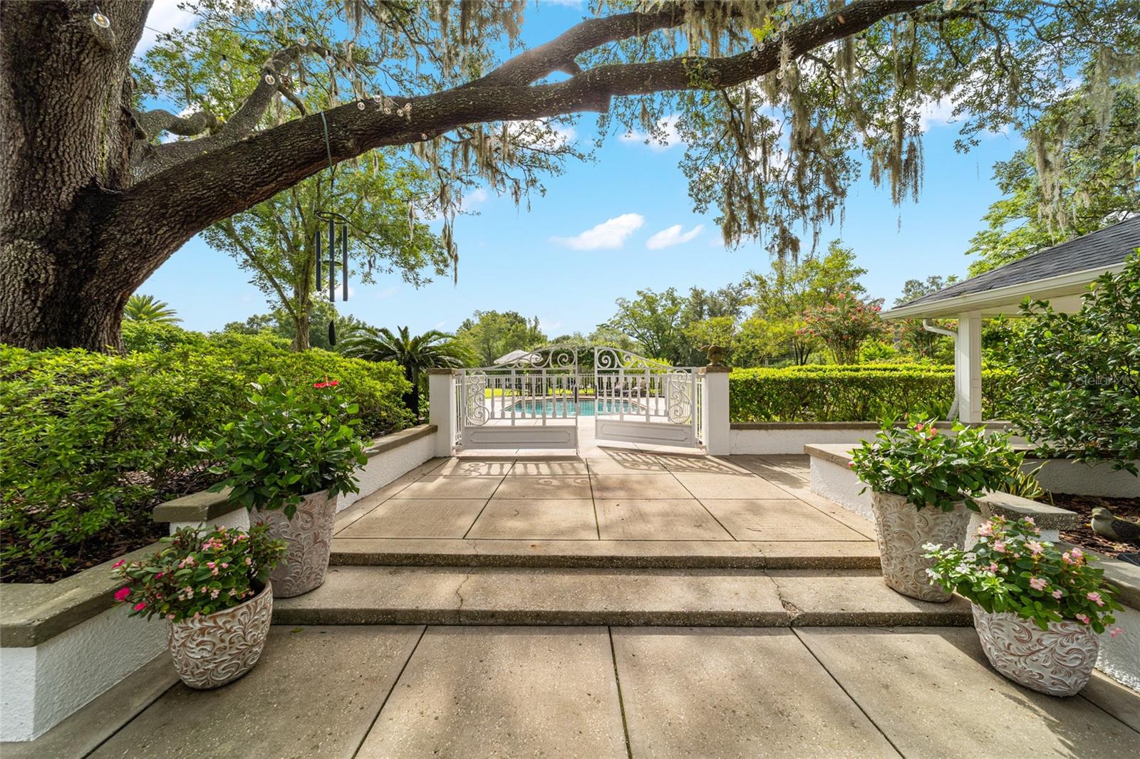 ALVAREZ GRANT - Residential
