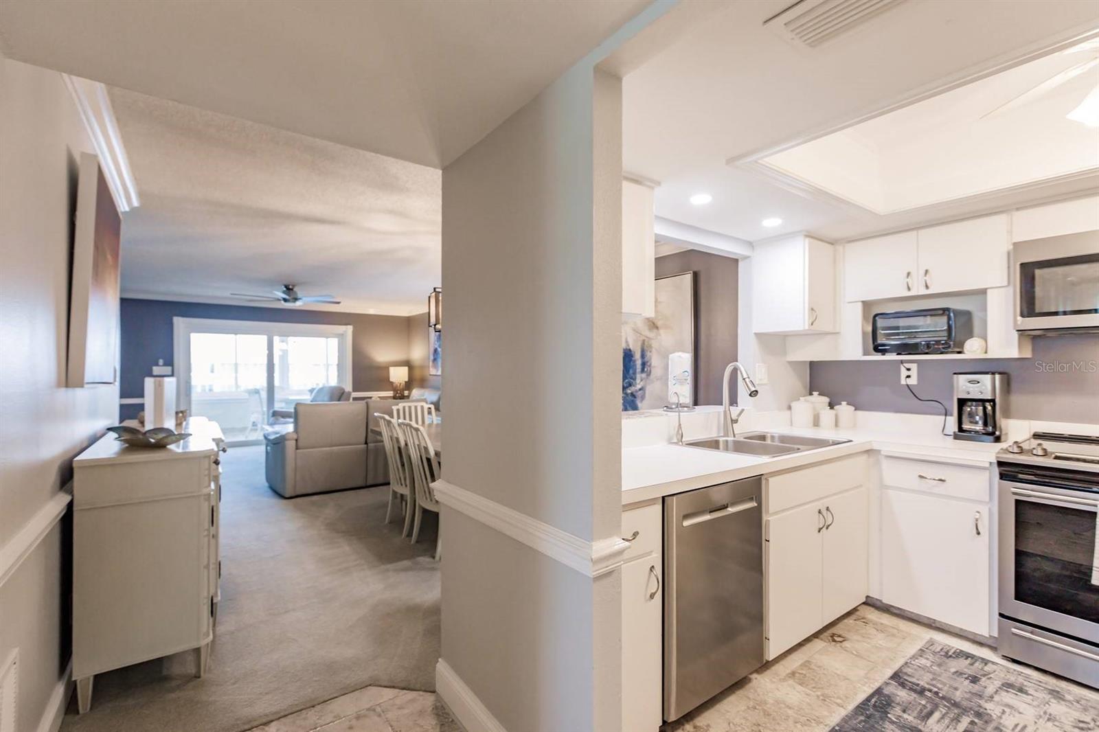 PEPPERTREE BAY IV - Residential Lease