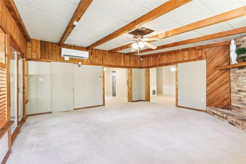 A home in LONGWOOD