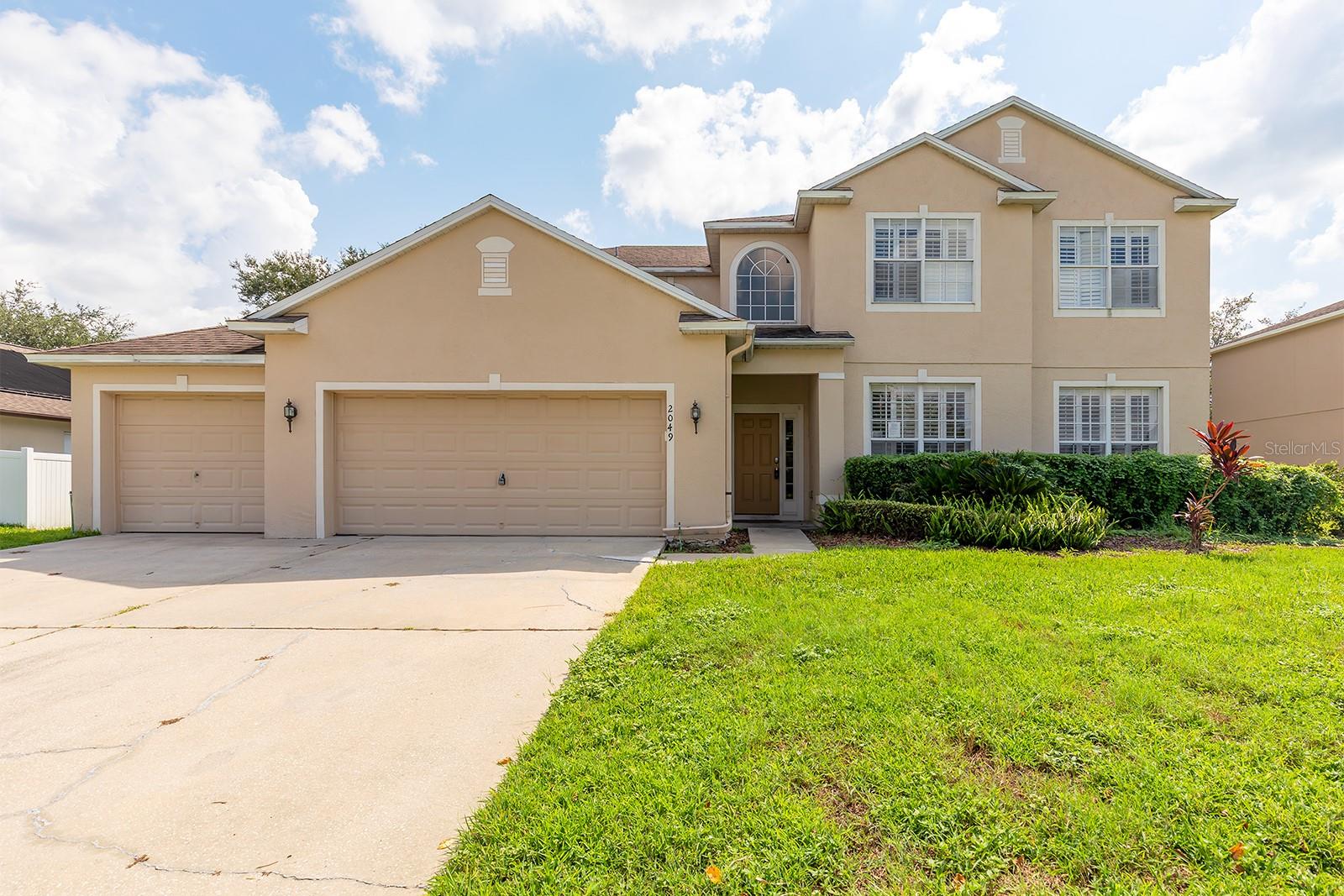 WINTERMERE POINTE - Residential