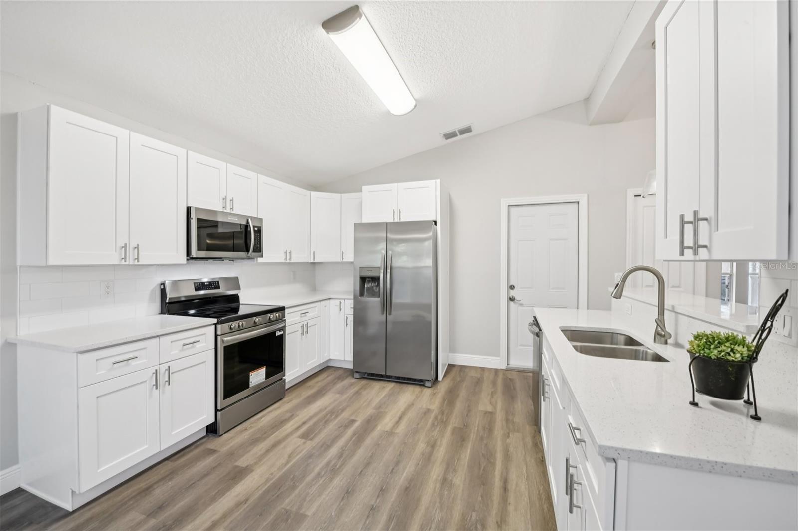 EUSTIS BAY STATE SOUTH PH 03 - Residential