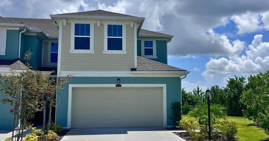 LAKEWOOD RANCH...This spacious Townhouse is an end unit which features 3 bedrooms & 2 and half bathrooms, each appointed with premium upgrades and features that will truly exceed your expectations. Open concept floor plan, with an updated modern kitchen that will please any cook with quartz countertops and high-end stainless steel appliances. The main bedroom offers a large walk in closet and a luxurious en-suite bathroom. The two additional bedrooms also provide plenty of space and storage. Relax in the screened lanai with your morning coffee or in the evening with your favorite beverage. This communities has many amenities such as, a community pool, fitness center,
including shopping, dining. Close proximity to parks, golf courses and beautiful, pristine beaches. Don't miss out on the opportunity to live in a community that is highly desirable. Come and experience Lakewood Ranch living. Call now to schedule a viewing.