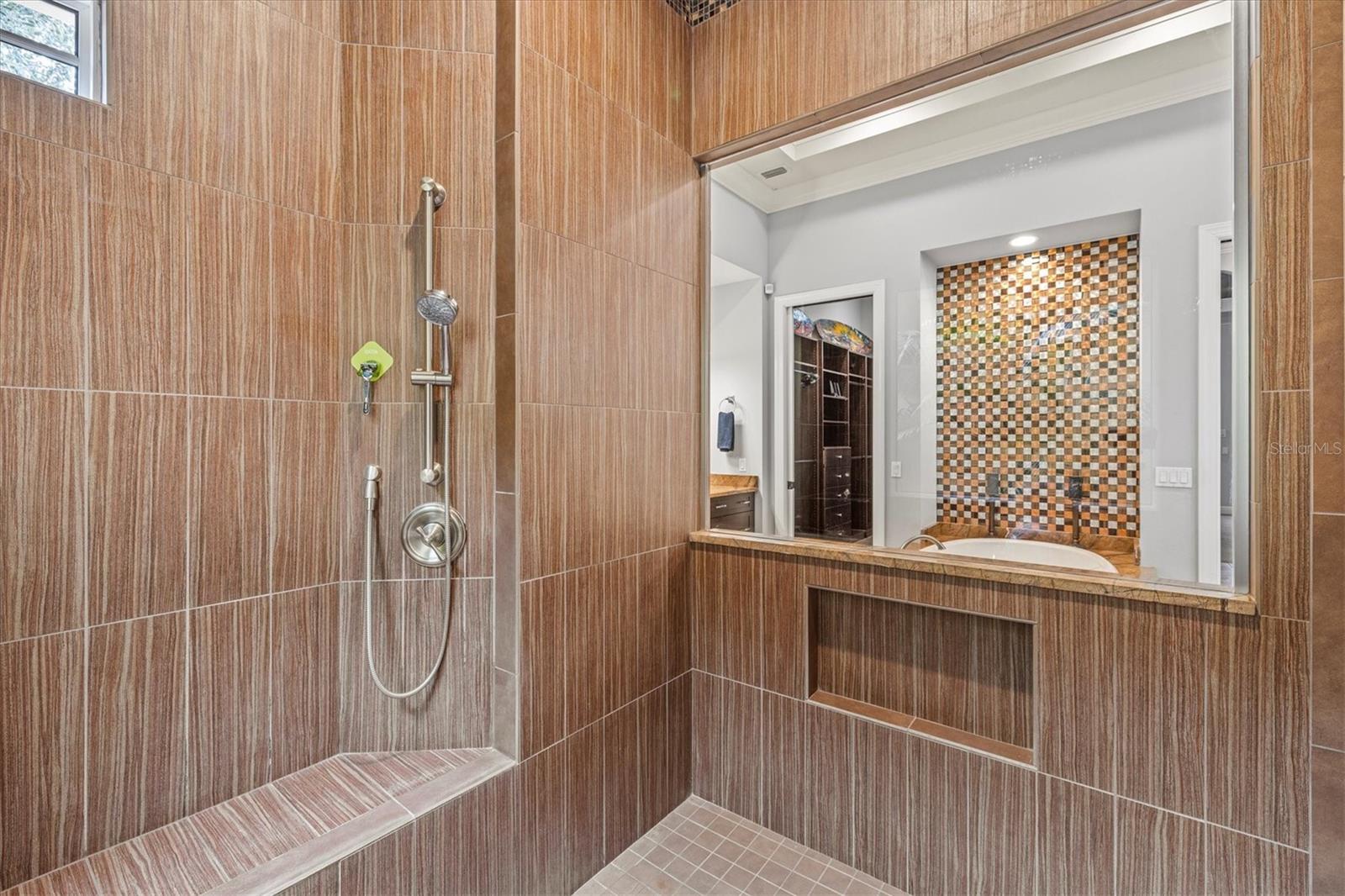 LAKE CLUB PH I - Residential