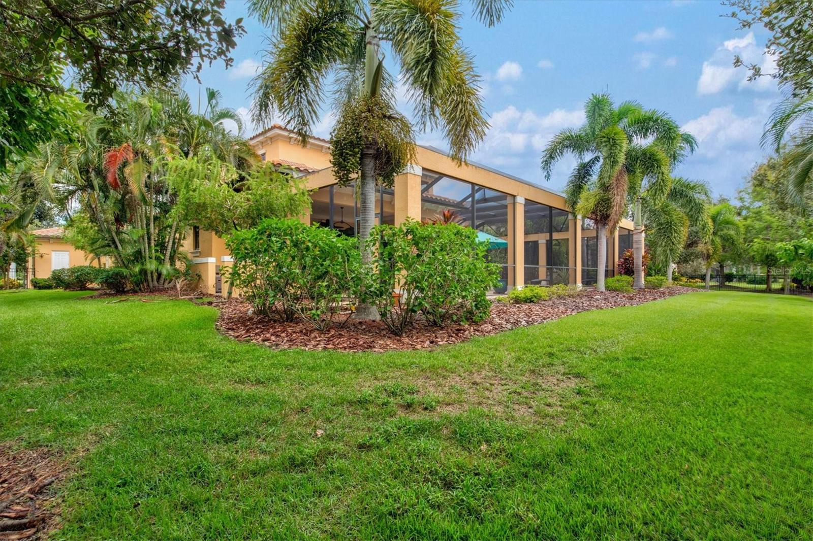 LAKE CLUB PH I - Residential