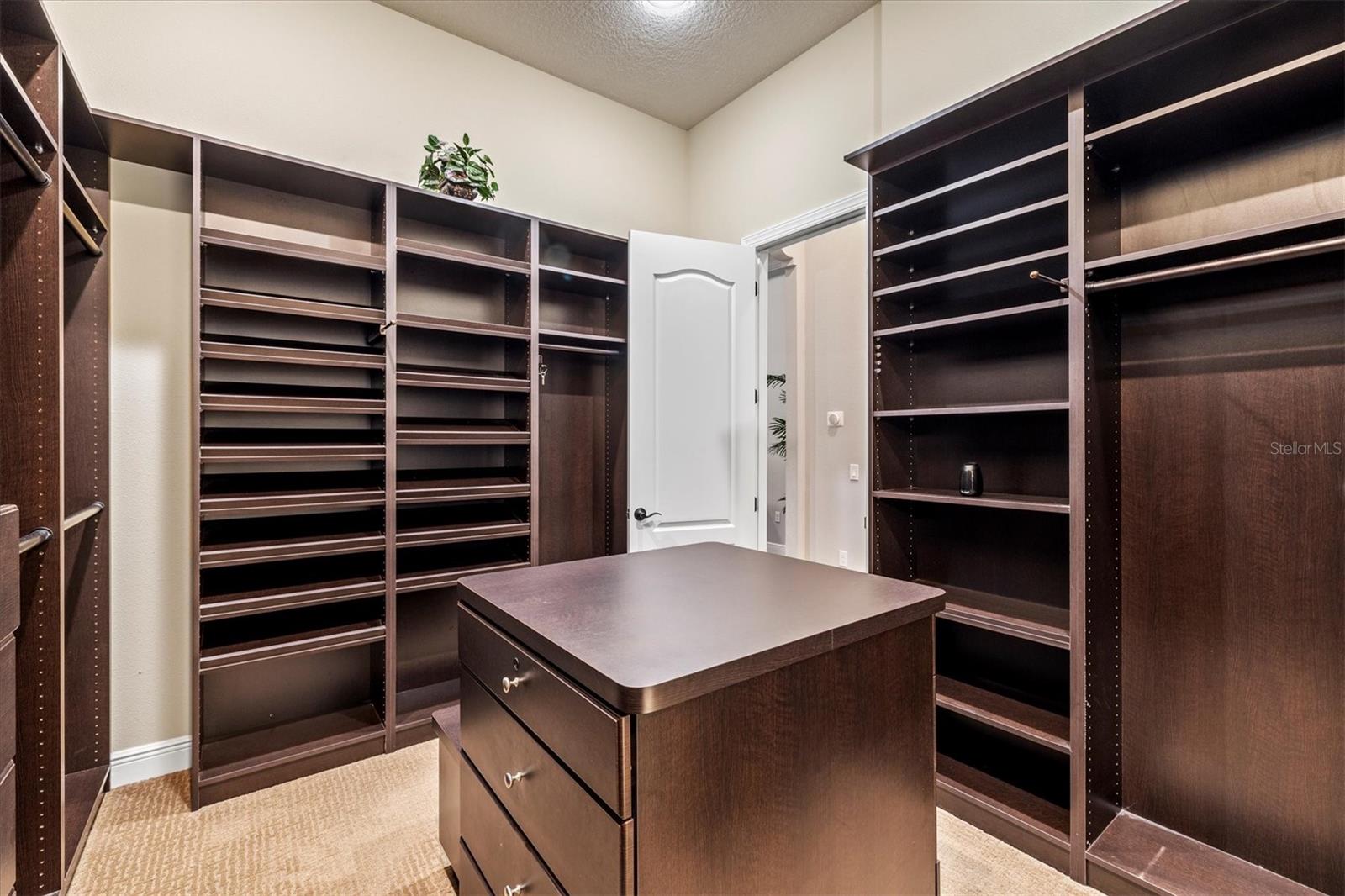 LAKE CLUB PH I - Residential