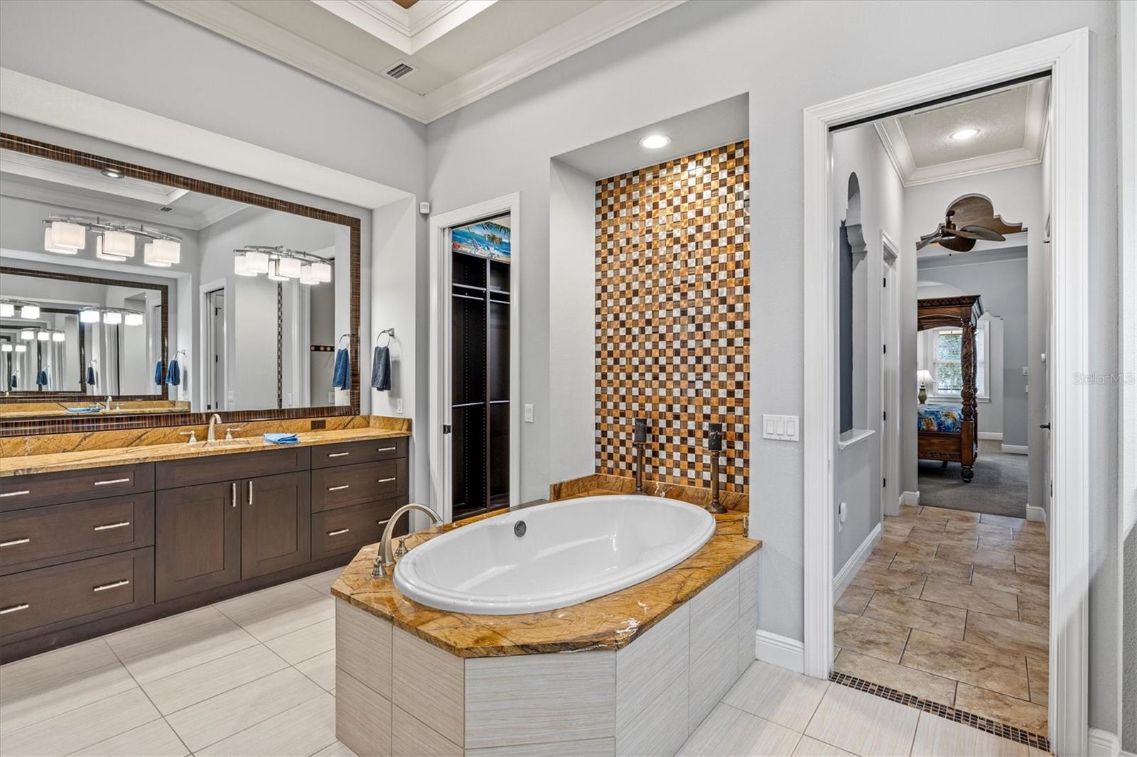 LAKE CLUB PH I - Residential