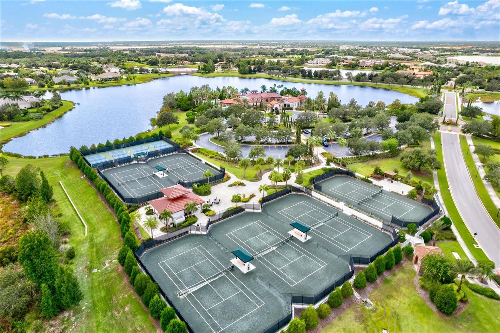 LAKE CLUB PH I - Residential