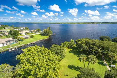 A home in PORT CHARLOTTE