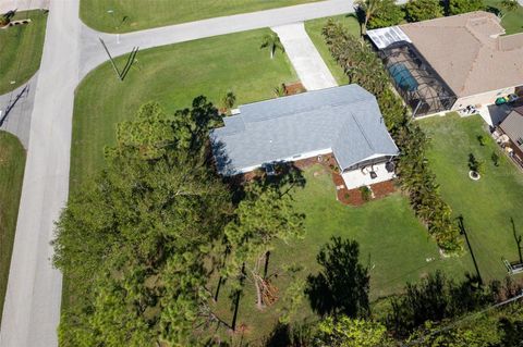 A home in PORT CHARLOTTE