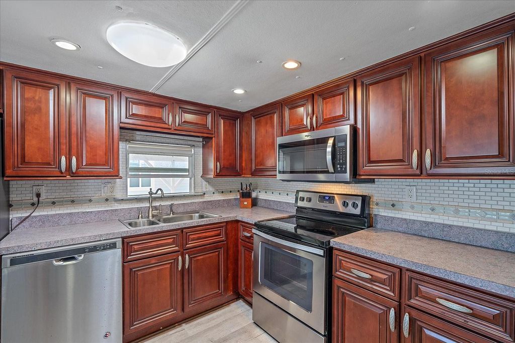 Photo of 286 Nassau Drive, Palmetto, FL 34221 (MLS # A4673486)