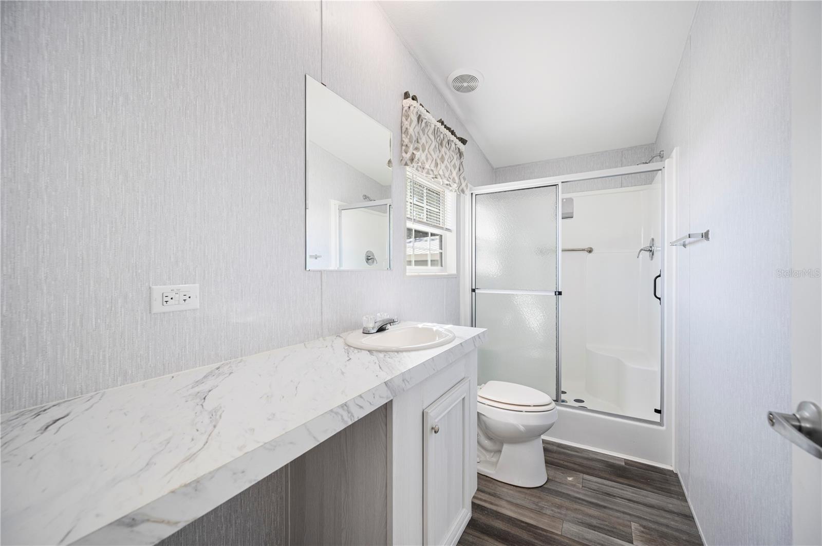 SADDLEBAG LAKE - Residential