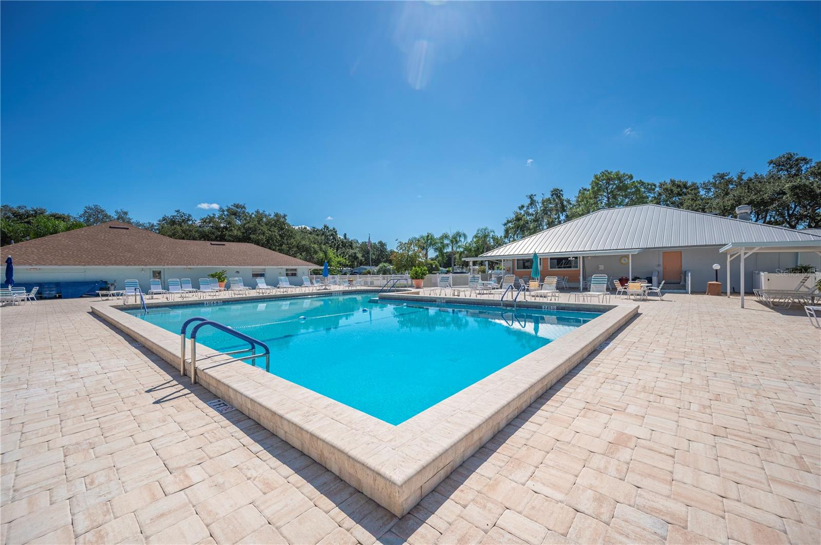 SADDLEBAG LAKE - Residential