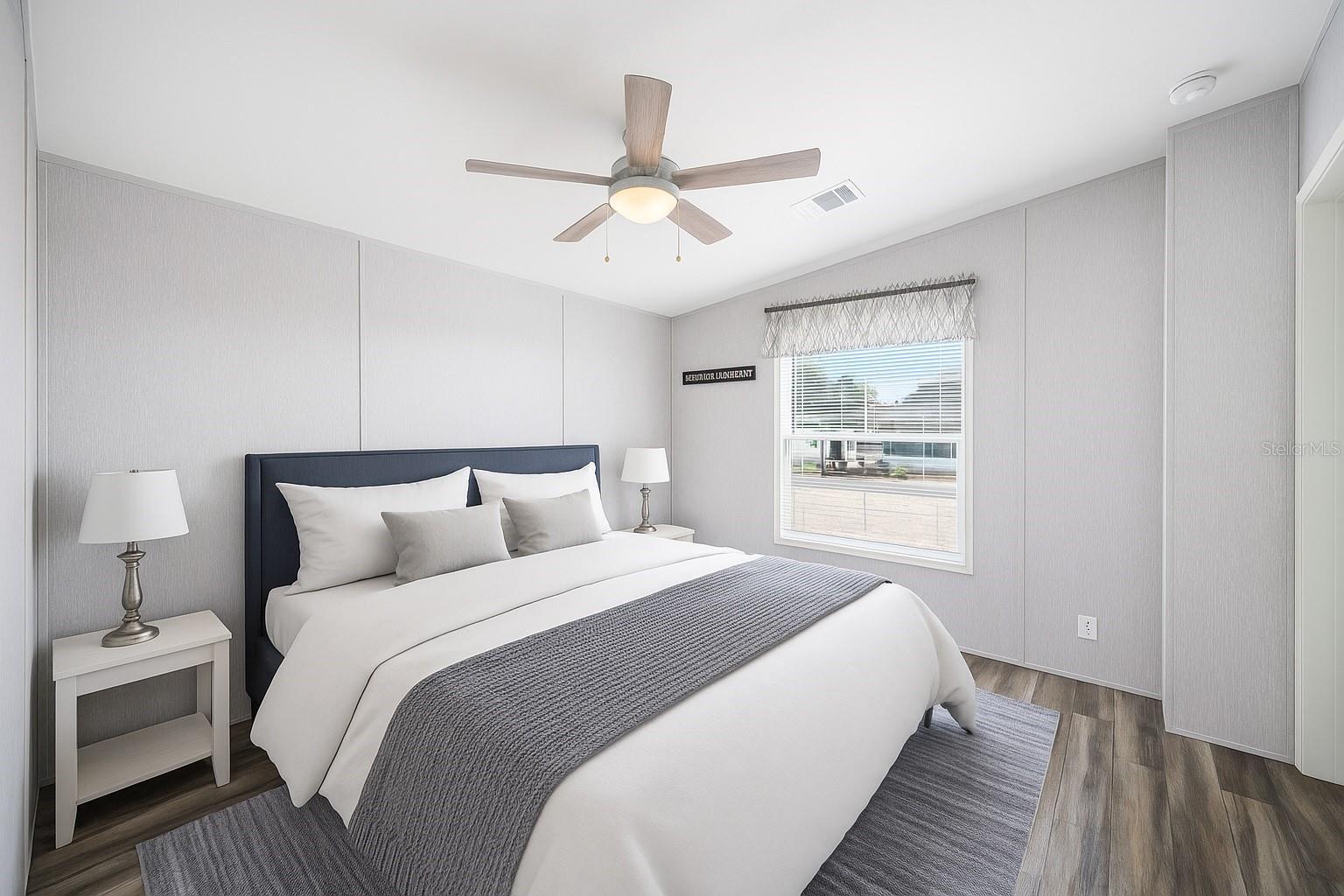 SADDLEBAG LAKE - Residential