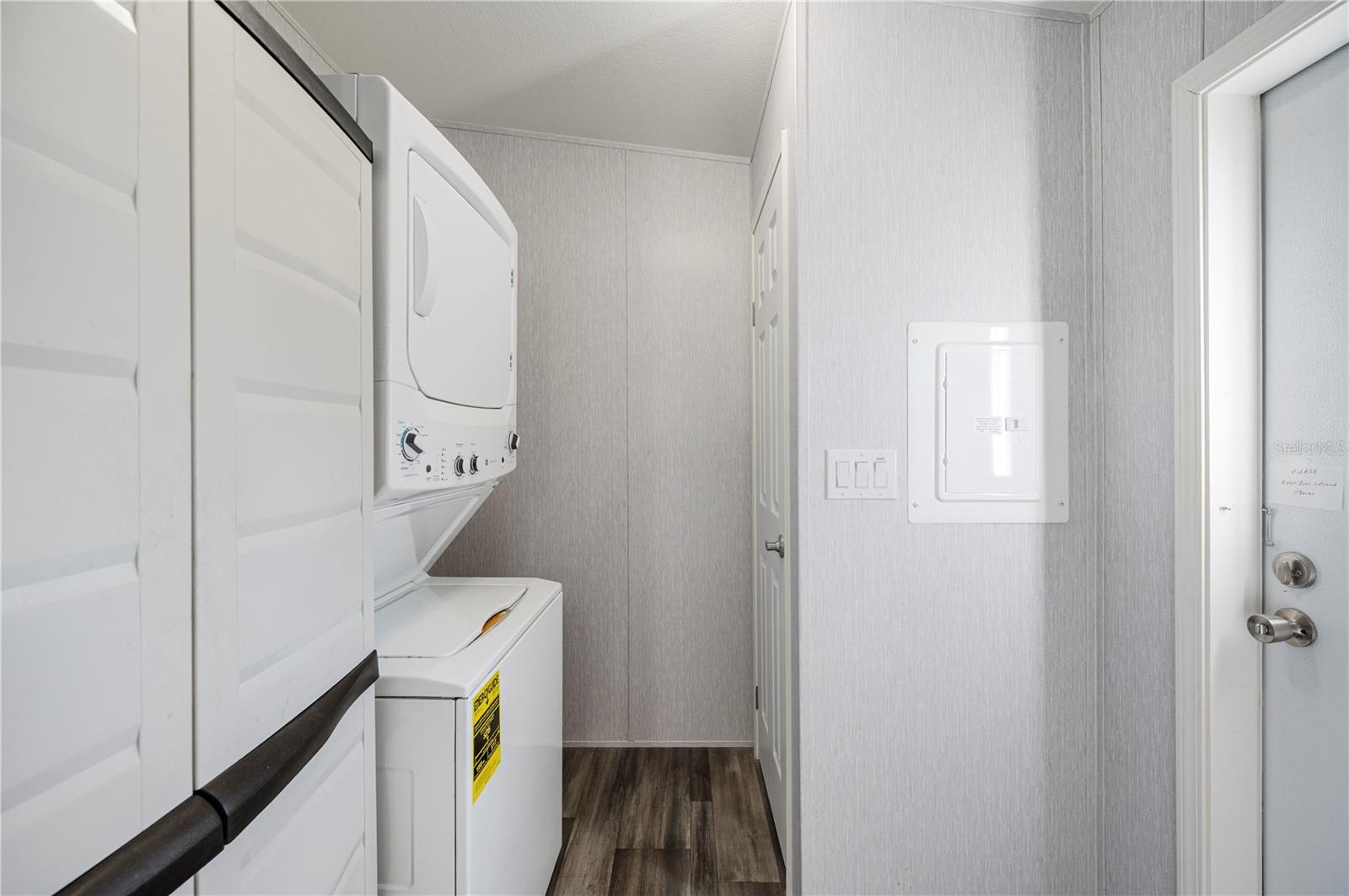 SADDLEBAG LAKE - Residential