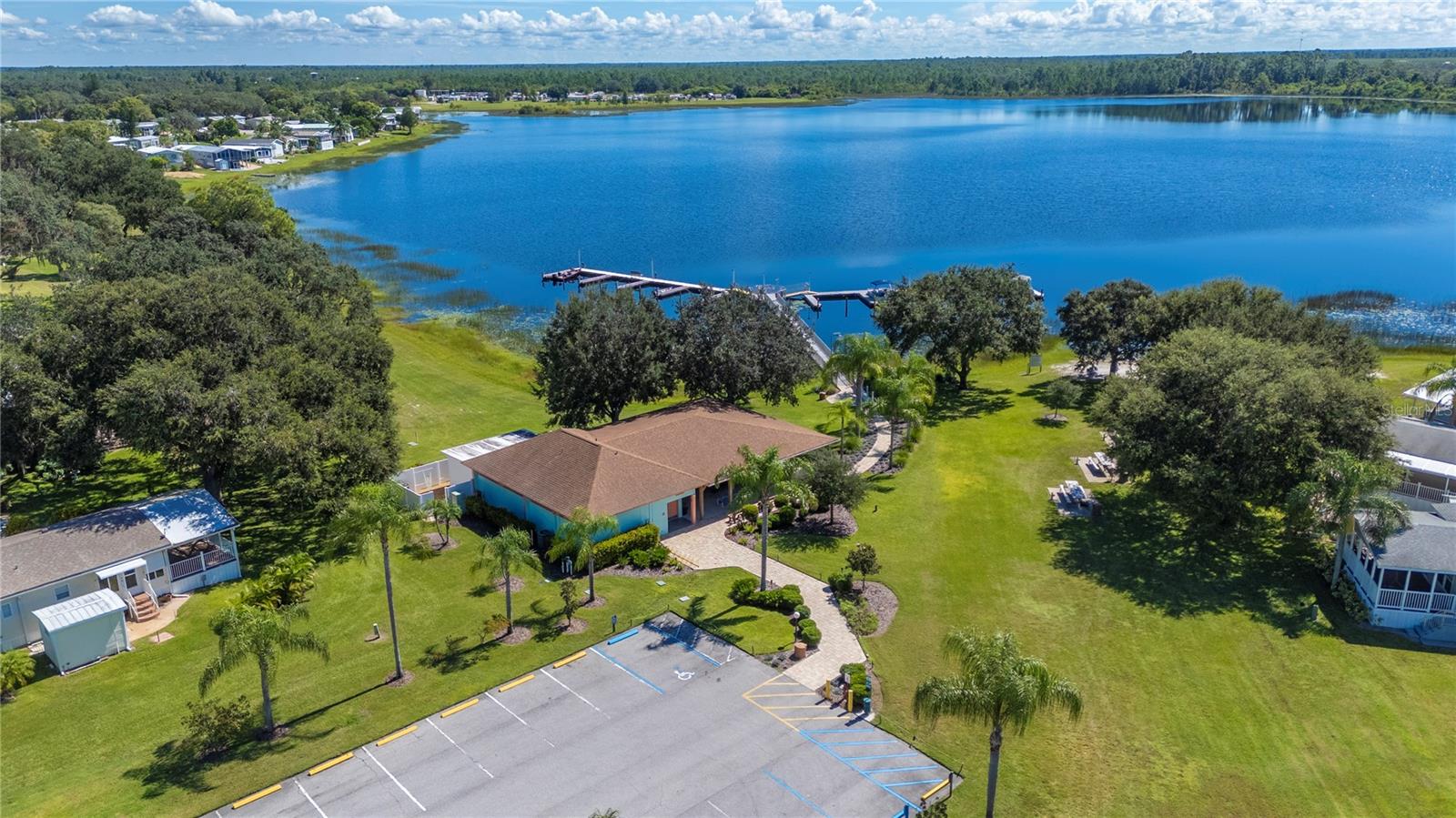 SADDLEBAG LAKE - Residential