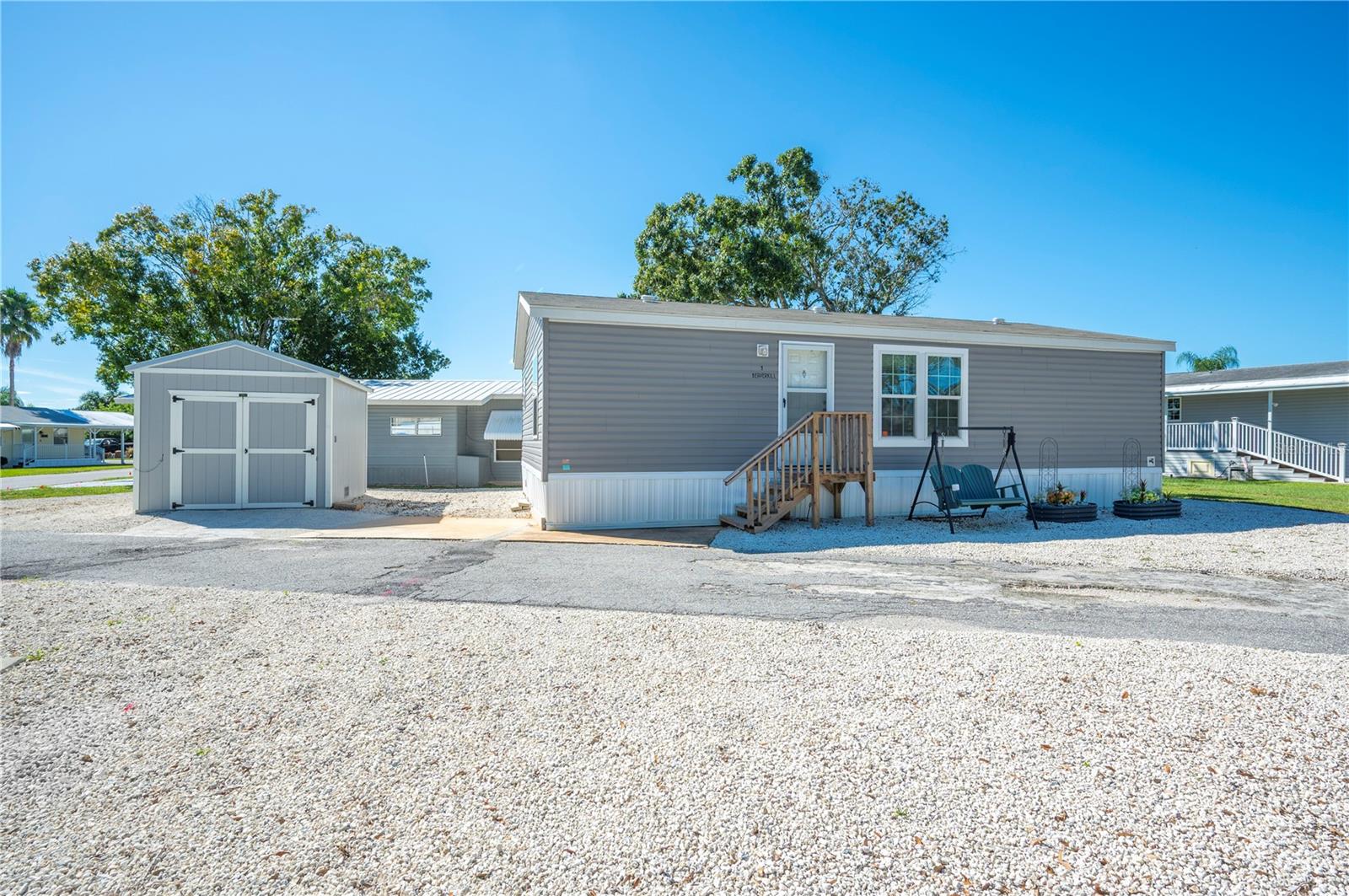 SADDLEBAG LAKE - Residential