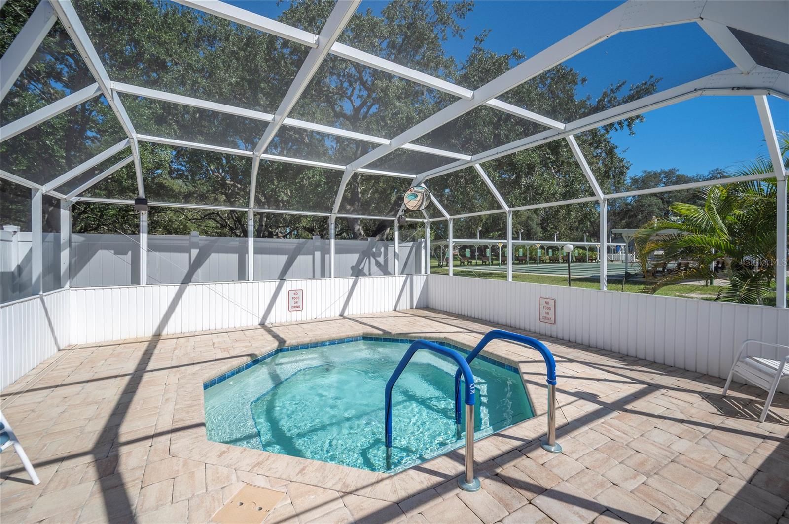 SADDLEBAG LAKE - Residential