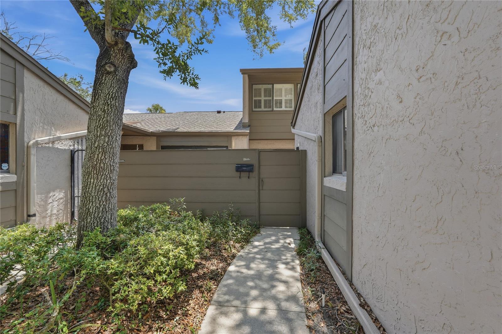 805 WESTWIND LANE