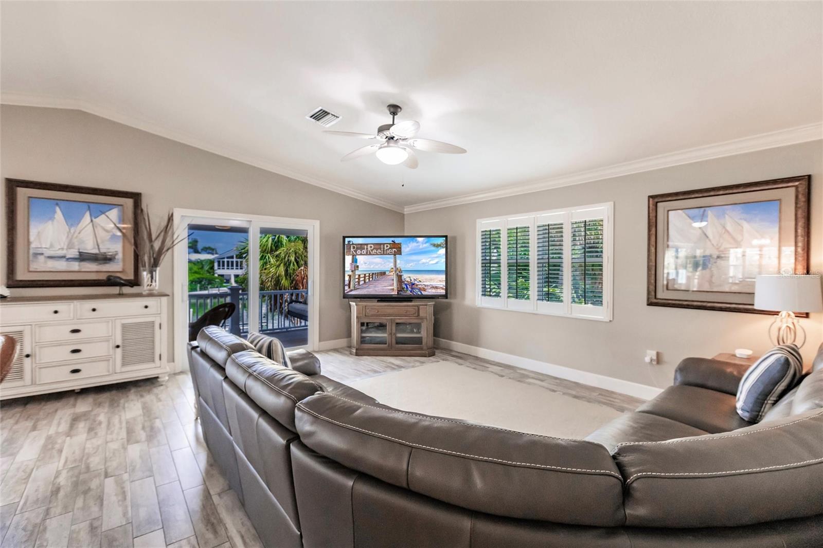 LAKE LA VISTA REP - Residential