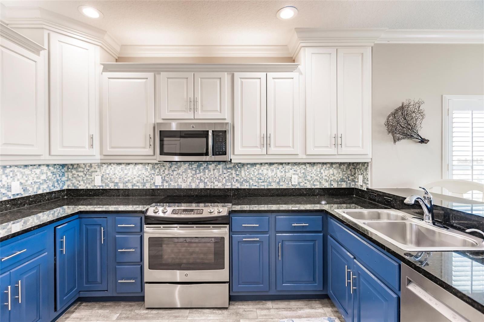 LAKE LA VISTA REP - Residential