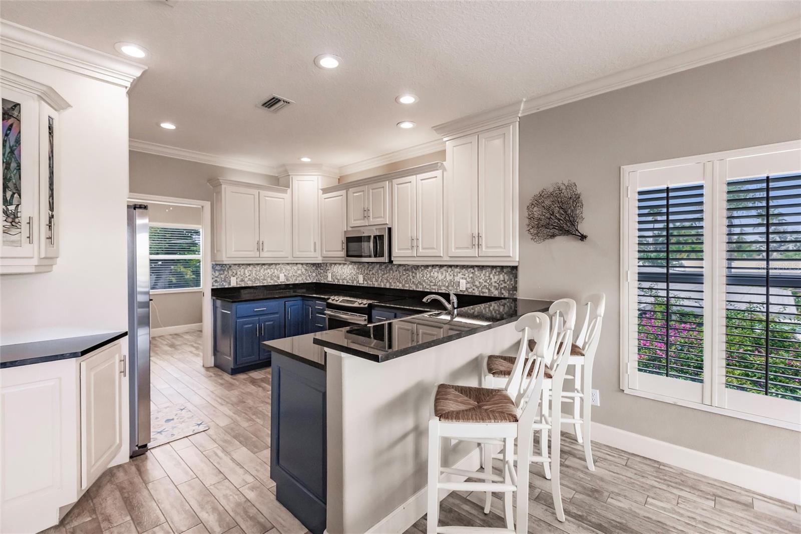 LAKE LA VISTA REP - Residential