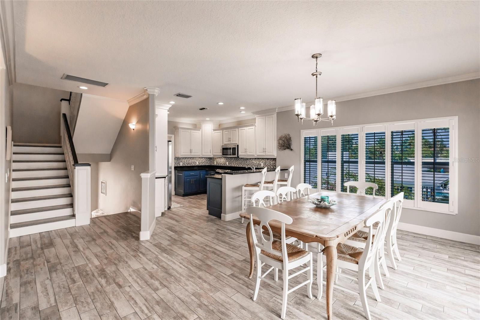 LAKE LA VISTA REP - Residential