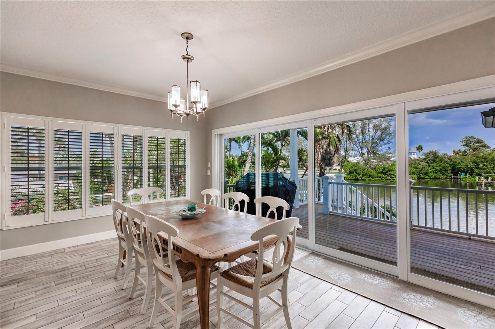 LAKE LA VISTA REP - Residential