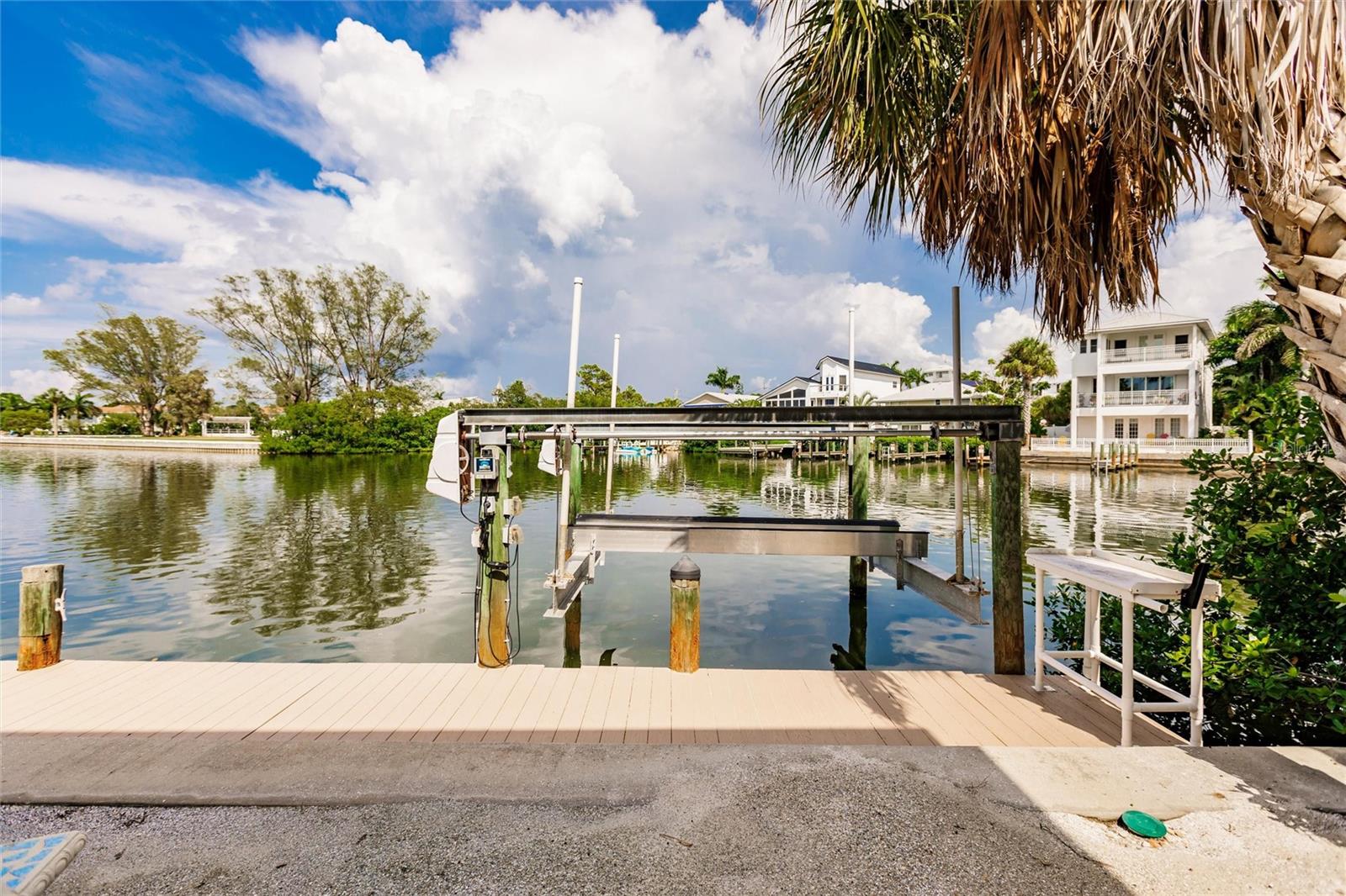 LAKE LA VISTA REP - Residential