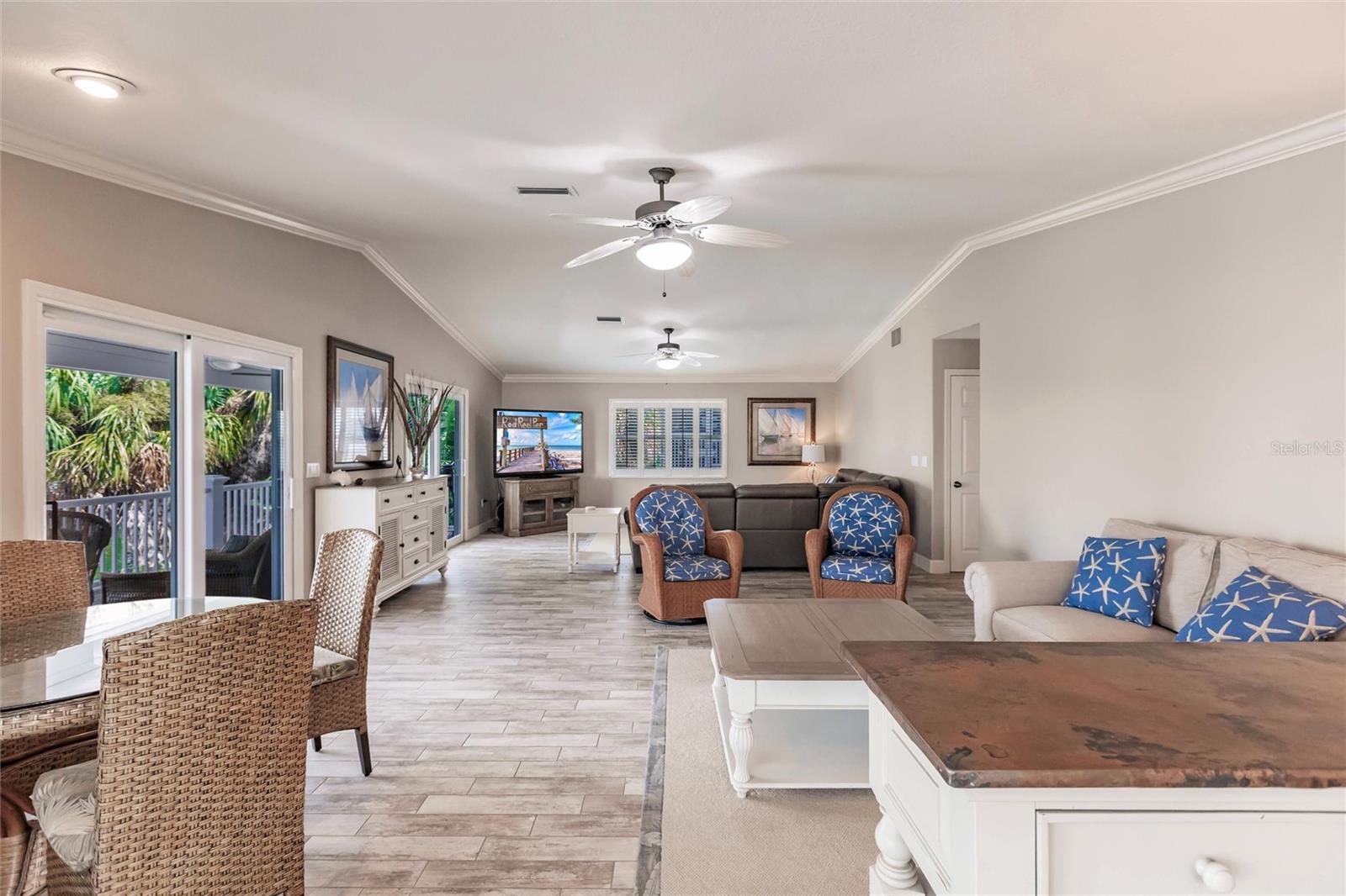 LAKE LA VISTA REP - Residential