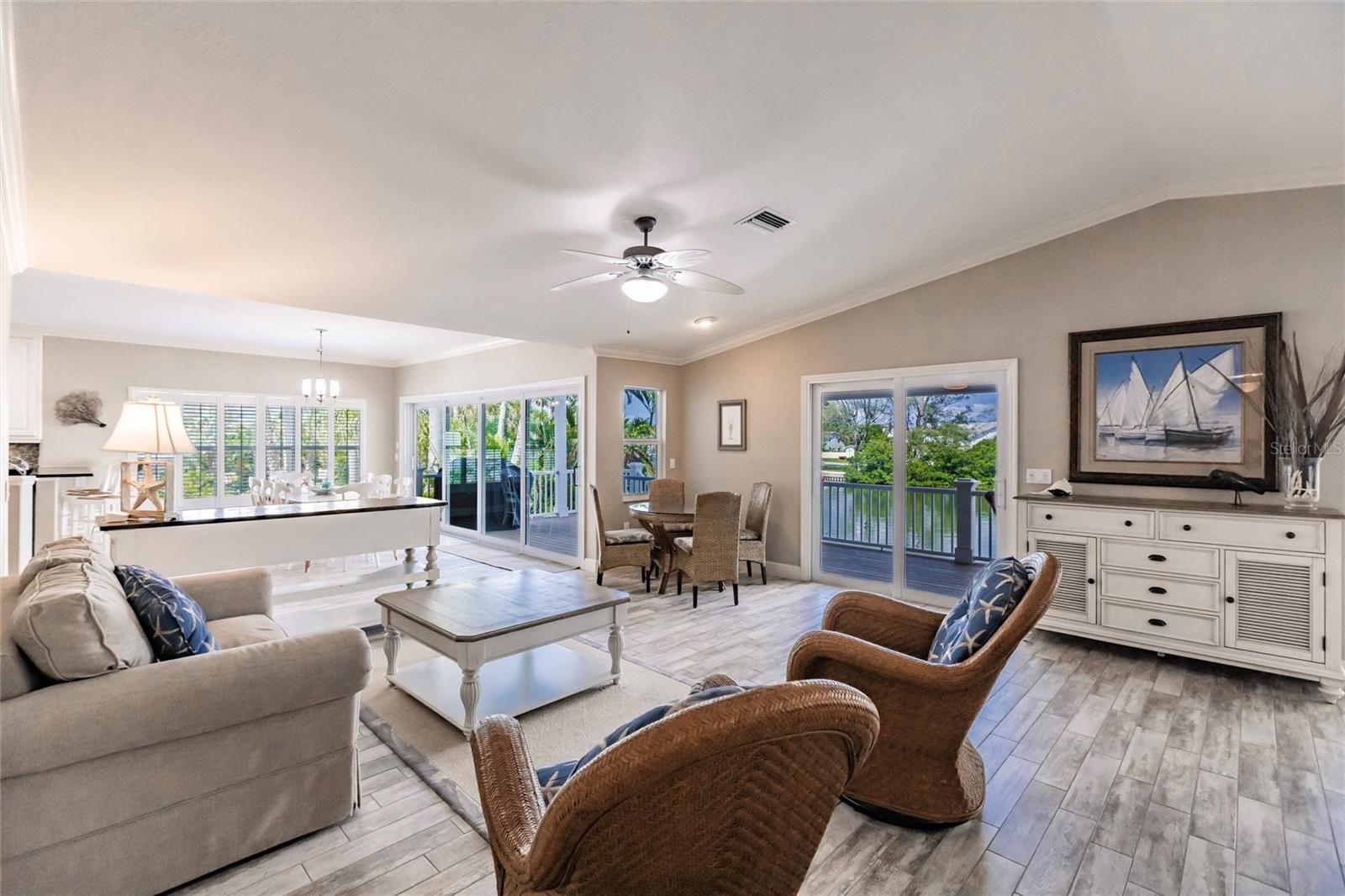 LAKE LA VISTA REP - Residential