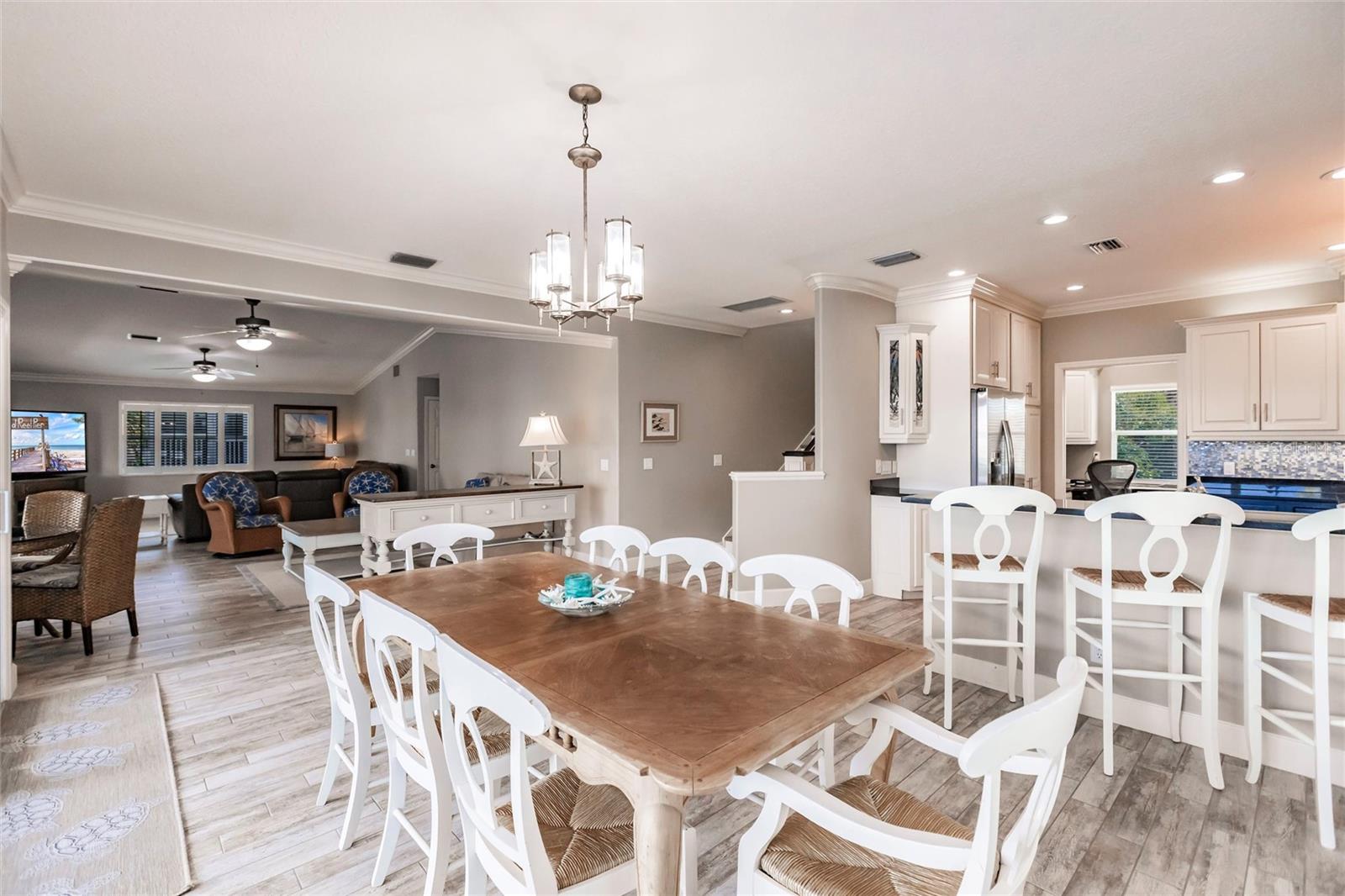 LAKE LA VISTA REP - Residential