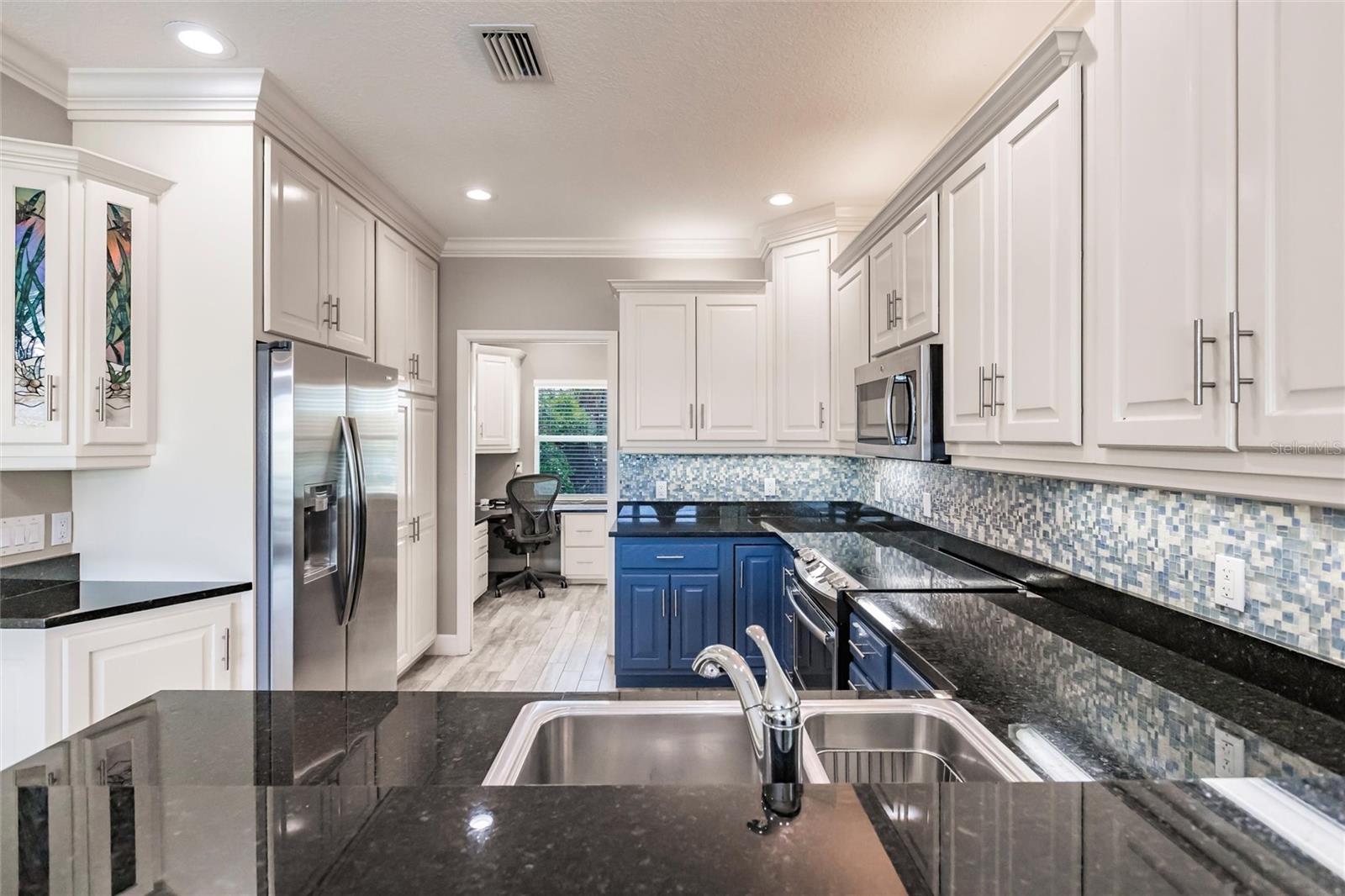 LAKE LA VISTA REP - Residential