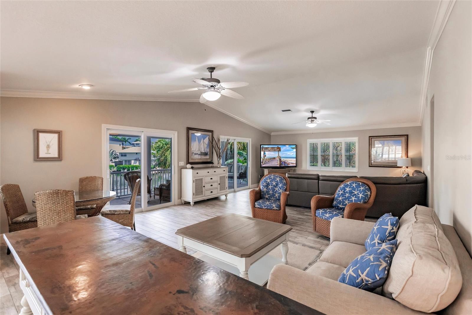 LAKE LA VISTA REP - Residential