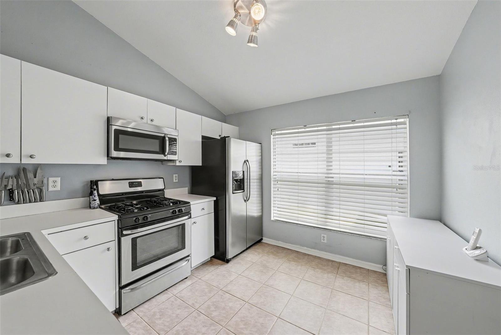 CARROLLWOOD CREEK - Residential