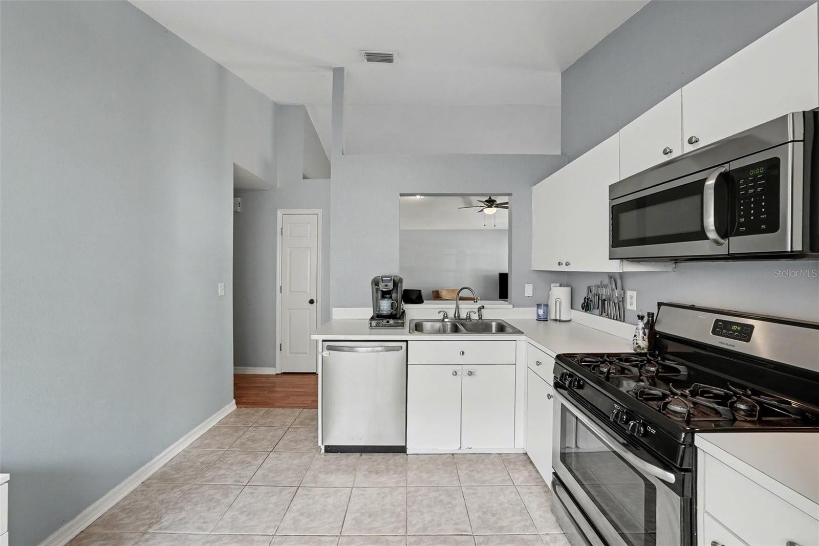 CARROLLWOOD CREEK - Residential