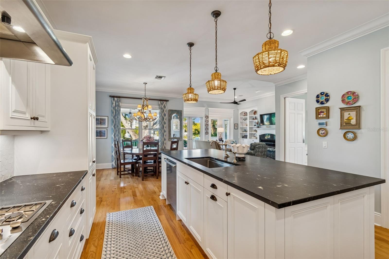 BEL MAR SHORES - Residential