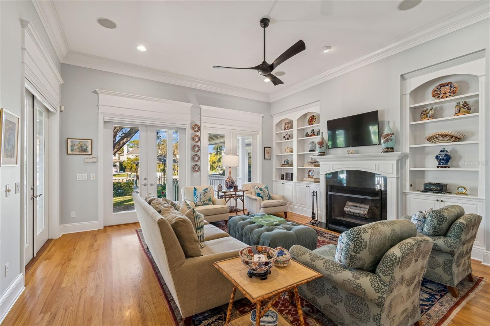 BEL MAR SHORES - Residential