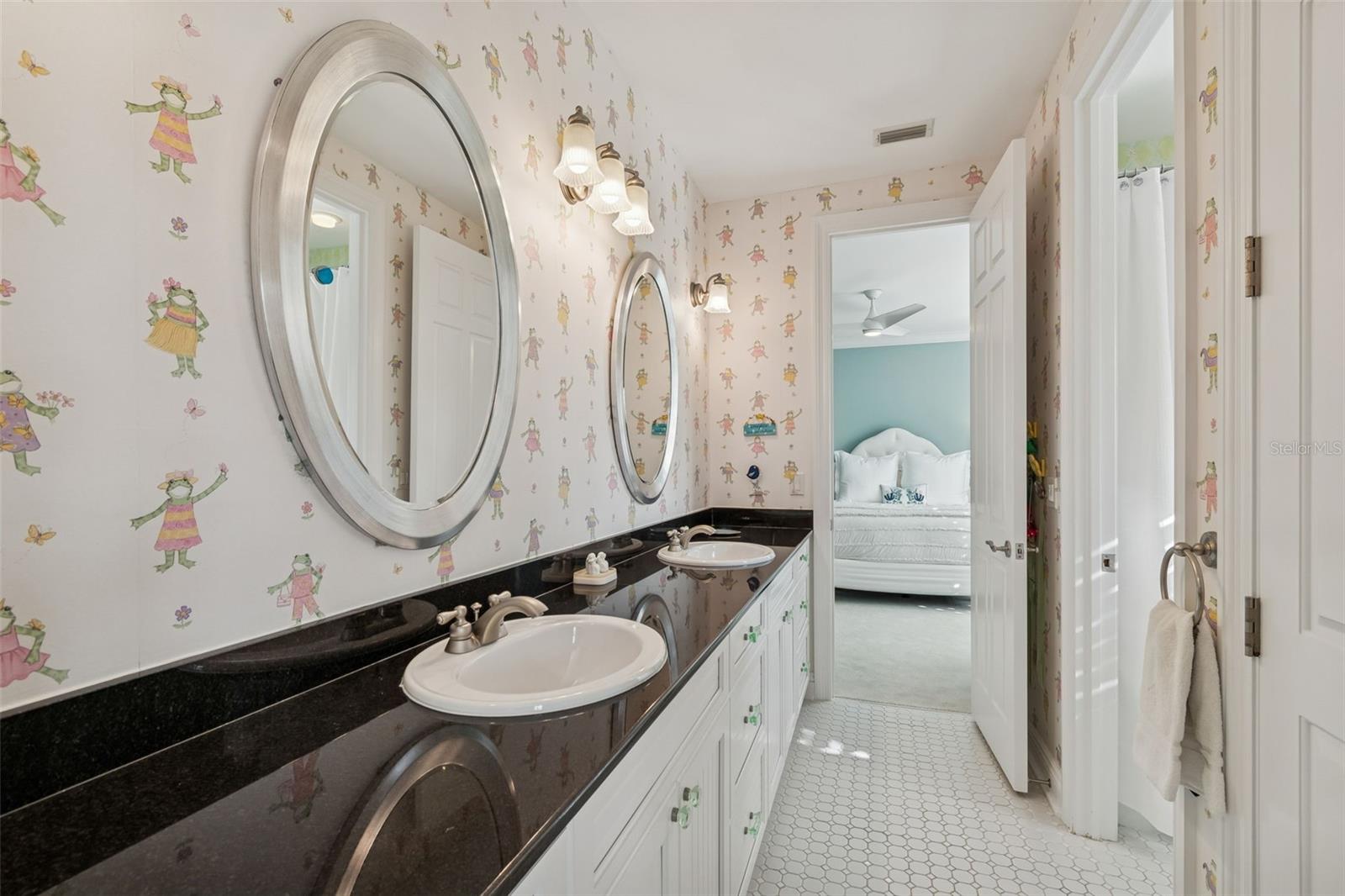 BEL MAR SHORES - Residential