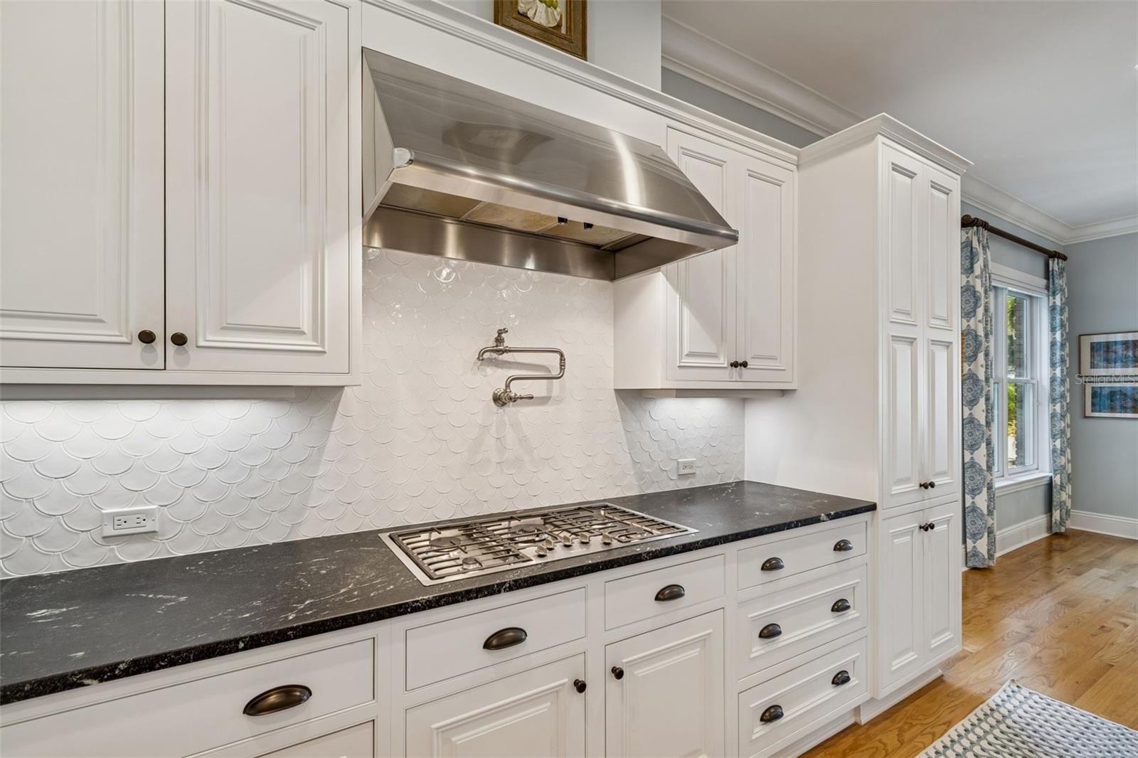 BEL MAR SHORES - Residential