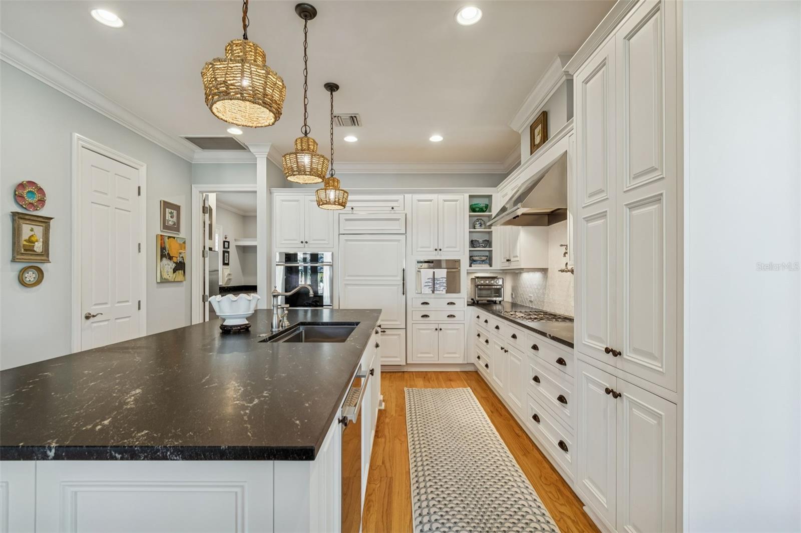 BEL MAR SHORES - Residential