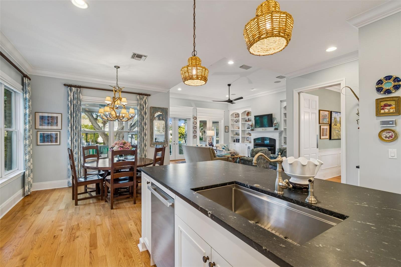 BEL MAR SHORES - Residential