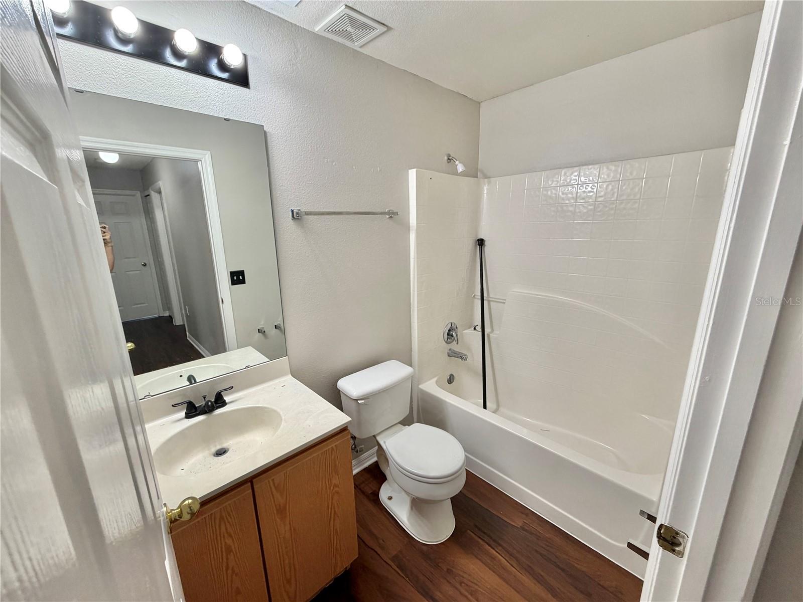 PLACID WOODS PH 2 - Residential Lease