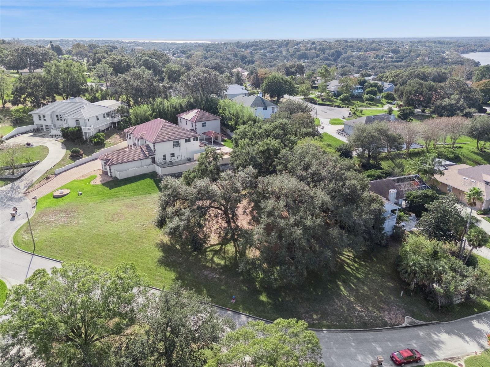 ROYAL VIEW ESTATES - Land