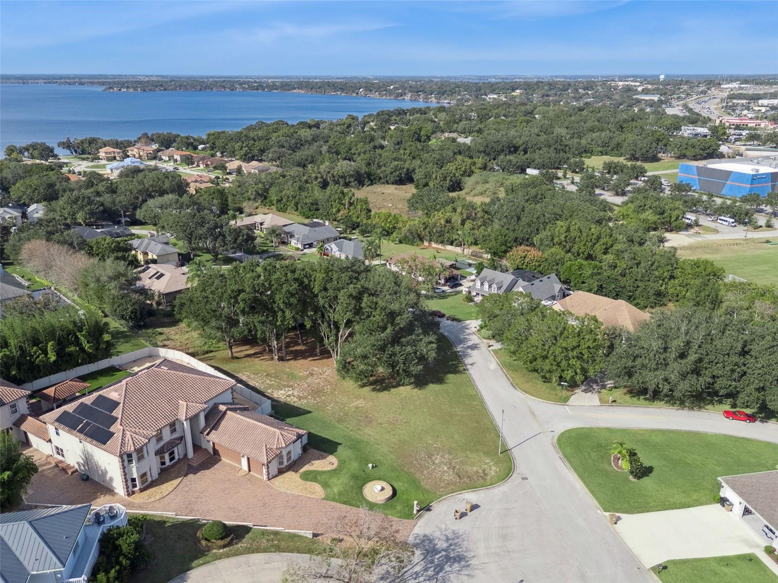 ROYAL VIEW ESTATES - Land