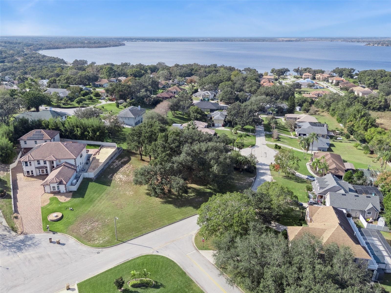 ROYAL VIEW ESTATES - Land