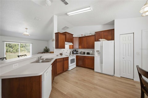 Tiny photo for 8 Oak Run Court, Ocala, FL 34472 (MLS # OM734446)