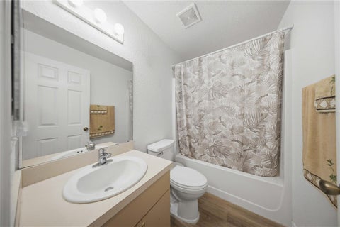 Tiny photo for 8 Oak Run Court, Ocala, FL 34472 (MLS # OM734446)