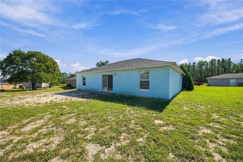 Tiny photo for 8 Oak Run Court, Ocala, FL 34472 (MLS # OM734446)
