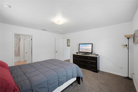 Tiny photo for 8 Oak Run Court, Ocala, FL 34472 (MLS # OM734446)